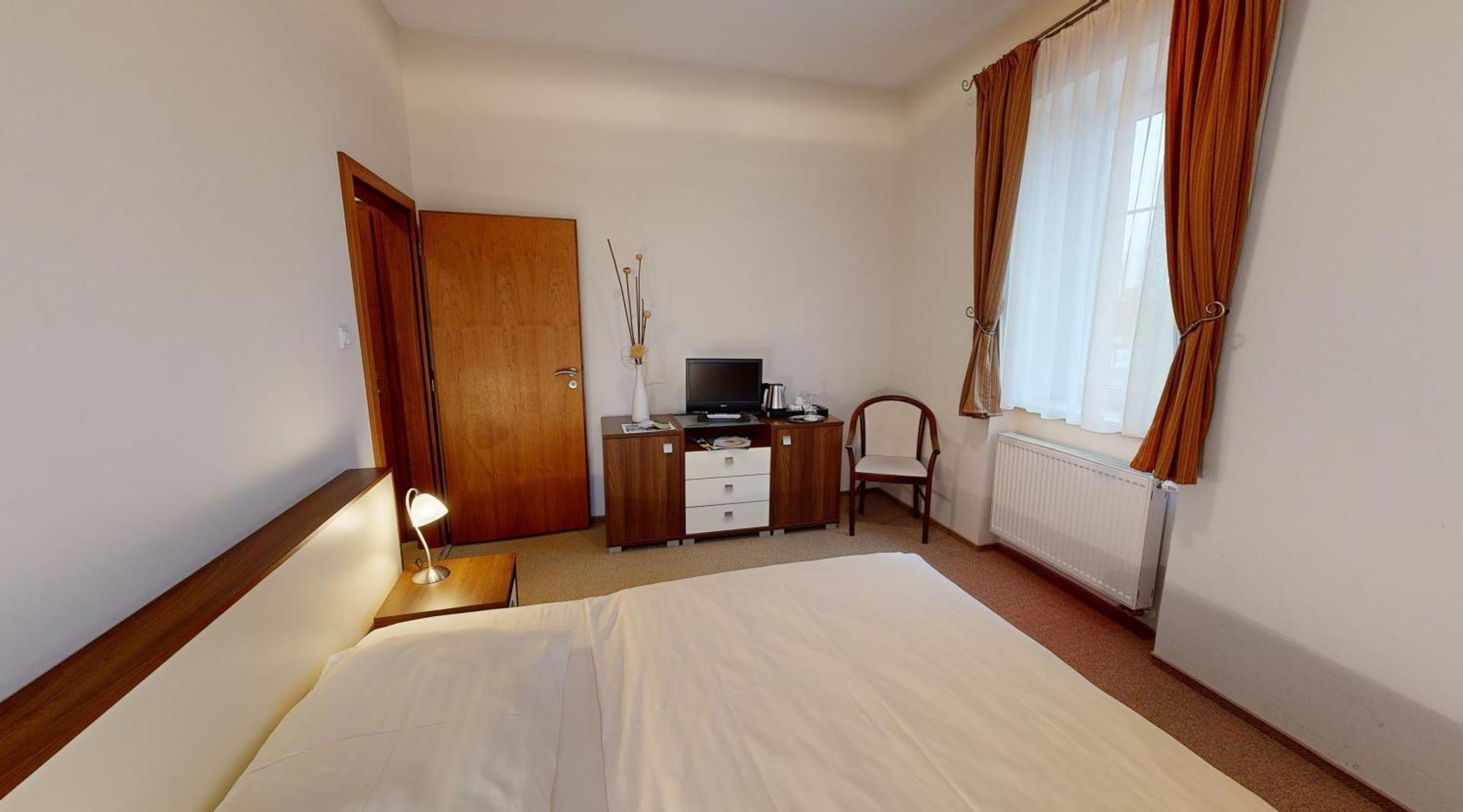 Klaudia'S Hotel & Restaurant At Golf Resort, Bac Samorin エクステリア 写真