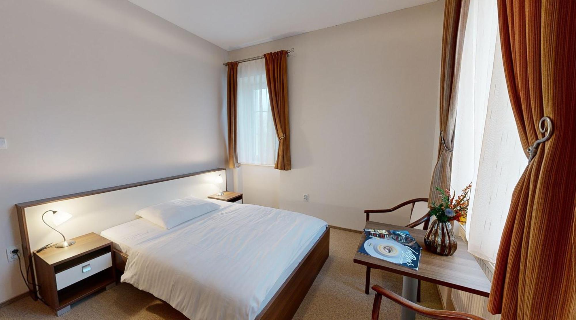 Klaudia'S Hotel & Restaurant At Golf Resort, Bac Samorin エクステリア 写真