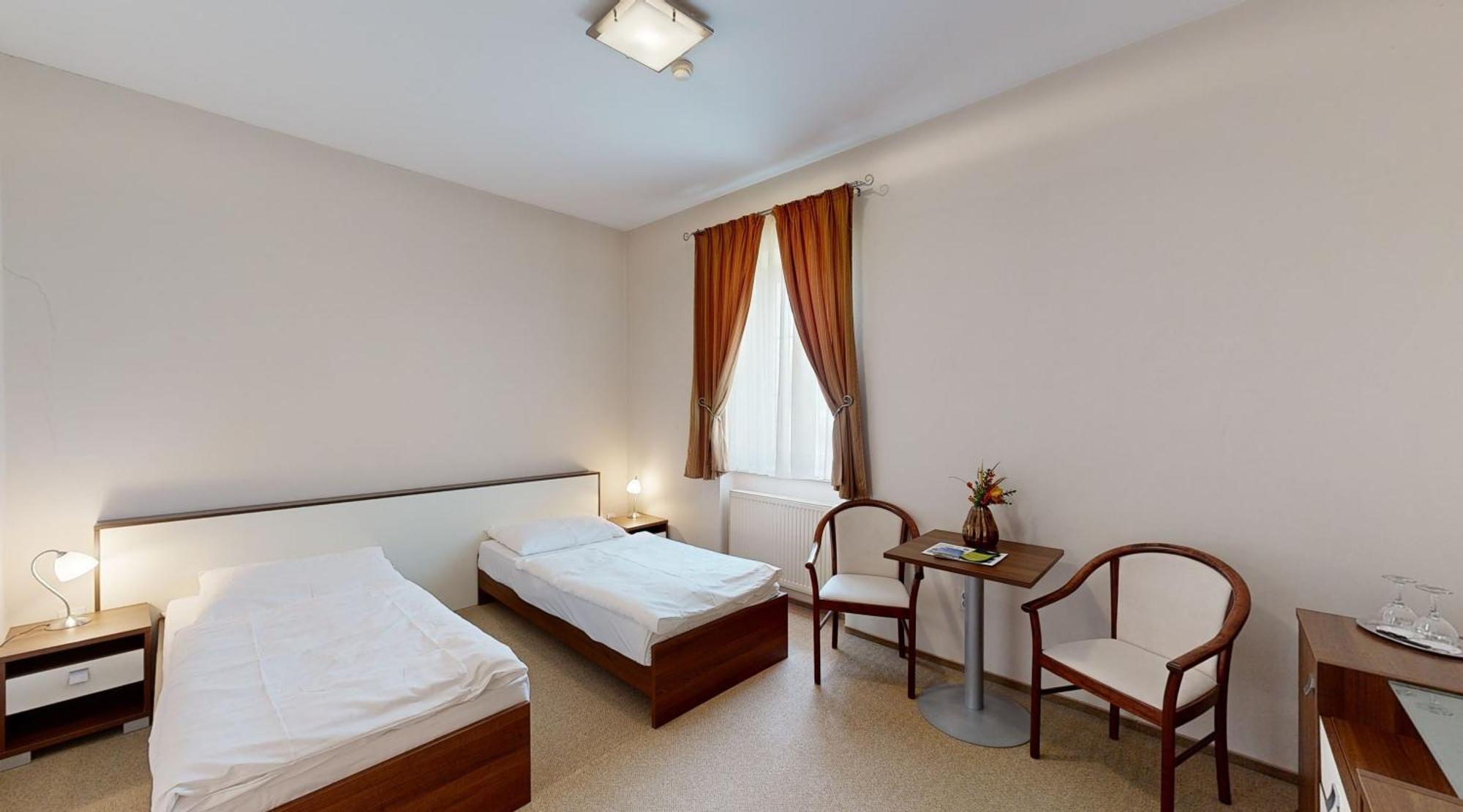 Klaudia'S Hotel & Restaurant At Golf Resort, Bac Samorin エクステリア 写真