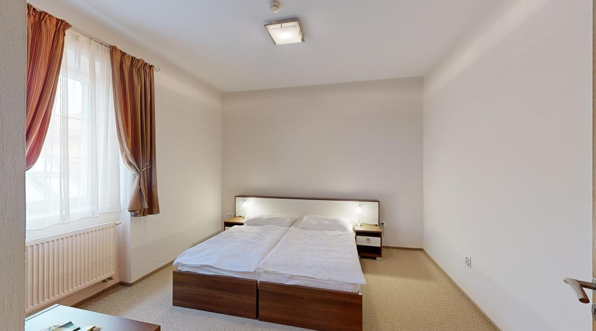 Klaudia'S Hotel & Restaurant At Golf Resort, Bac Samorin エクステリア 写真